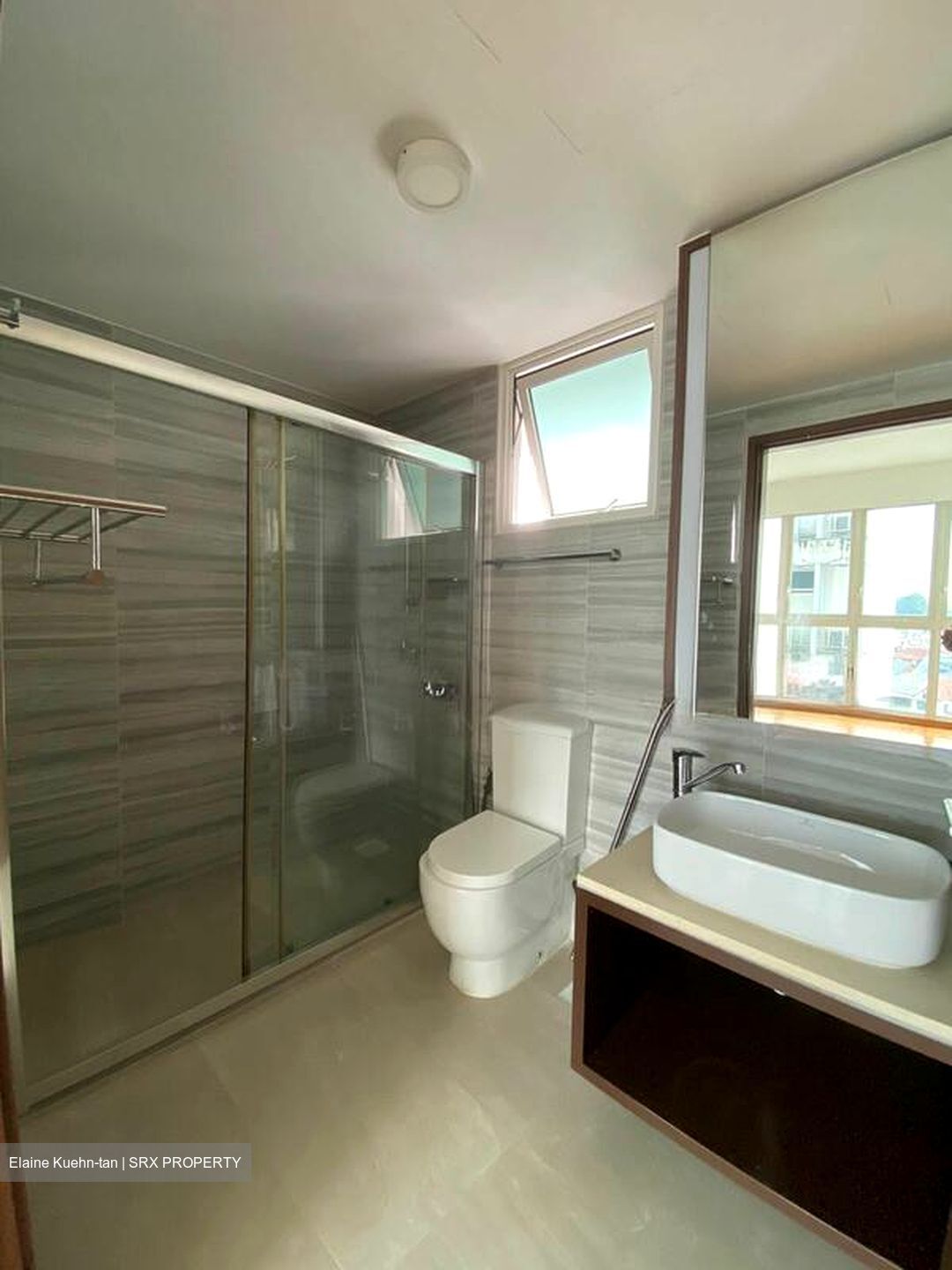 1 Canberra (D27), Condominium #518181181